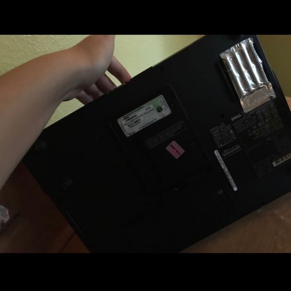 Dell Computer - Picture 3 of 3